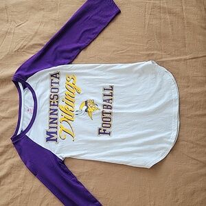 3/4 length Vikings shirt